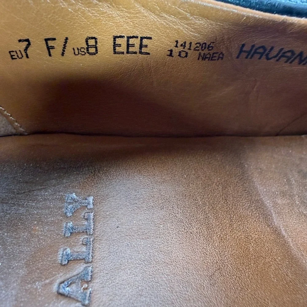 Bally peeling present